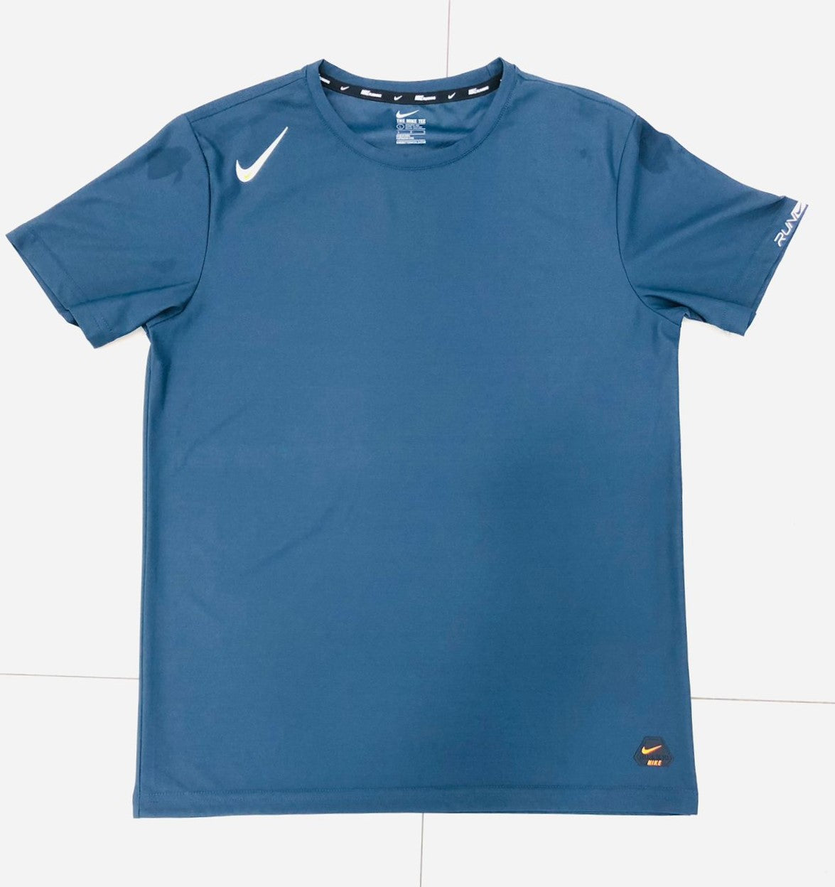 Nike (T-Shirt)